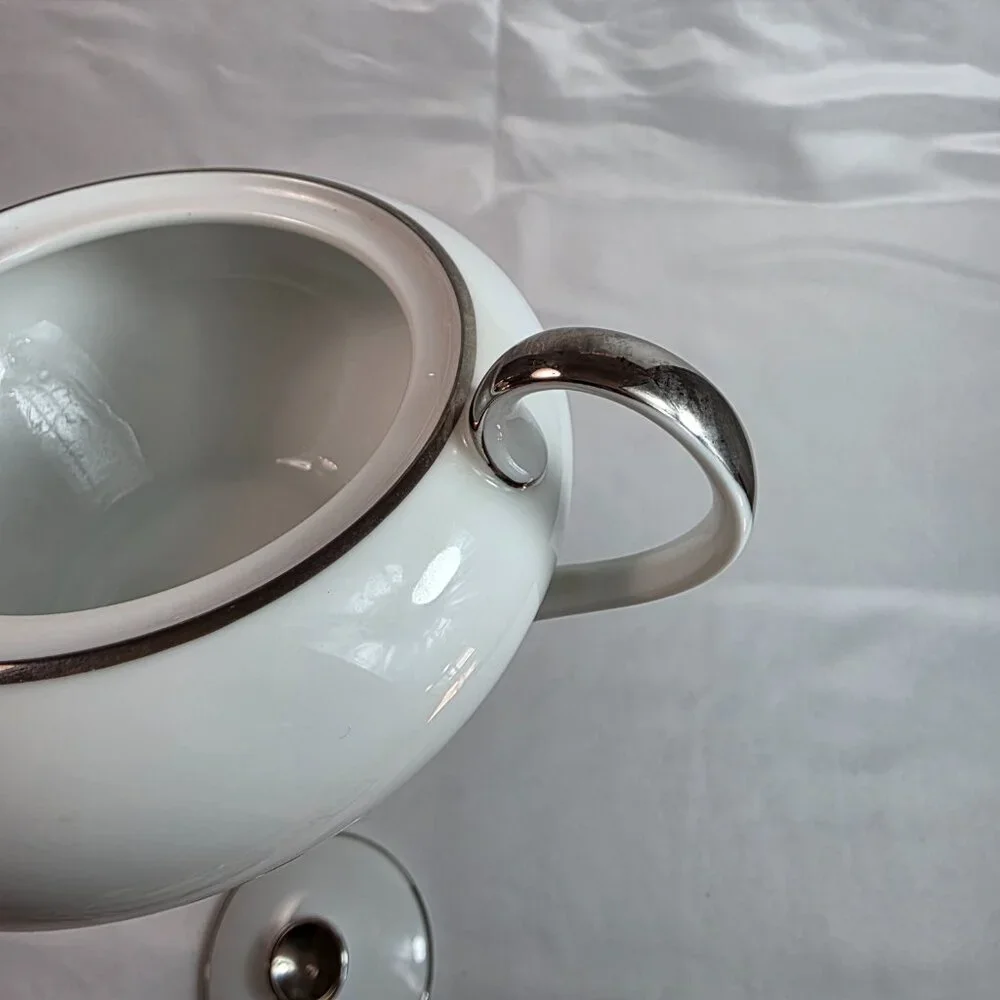 Amcrest Meito Wedding Ring Sugar Bowl & Lid White with Platinum Trim